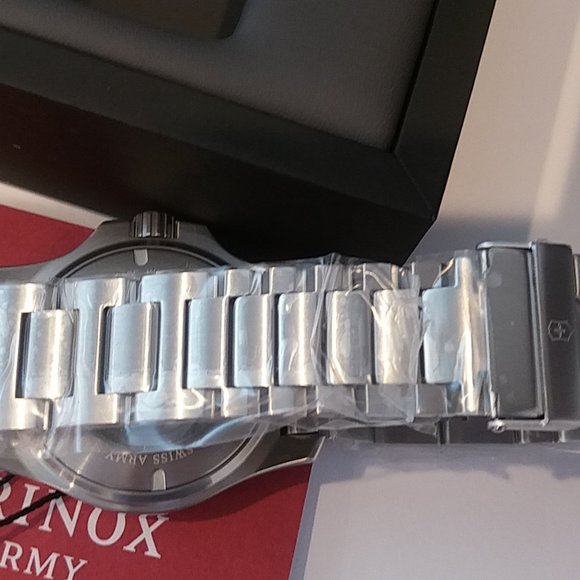 Victorinox Men's I.N.O.X. 43mm Stainless Steel Swiss Army Wristwatch 241835 - Picture 6 of 12